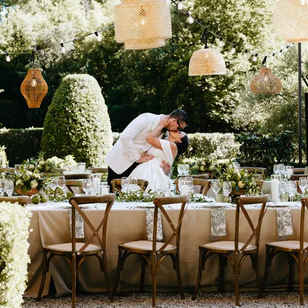 Kiss And Table