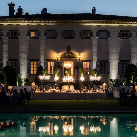Villa Donati Facade Night