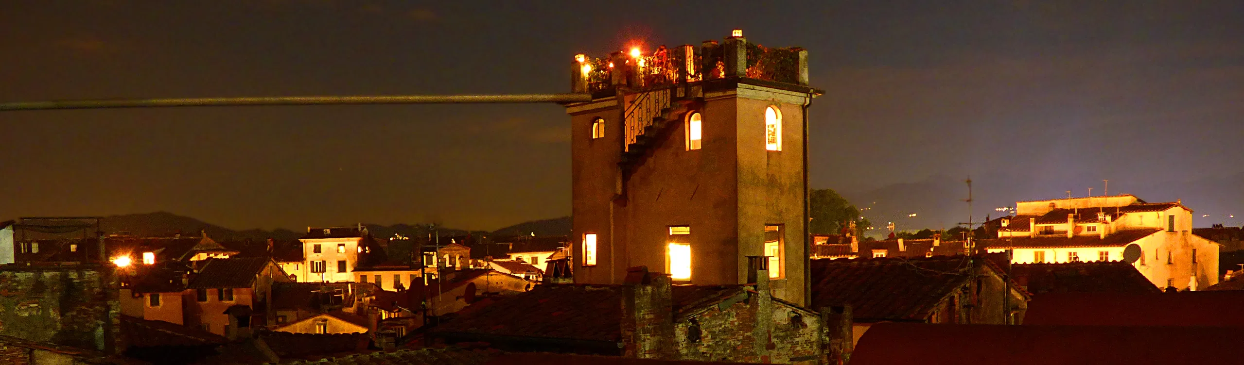 Lucca Roofs