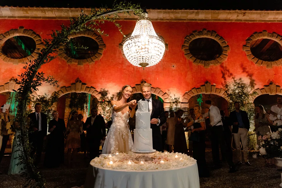 Services Cake Cutting