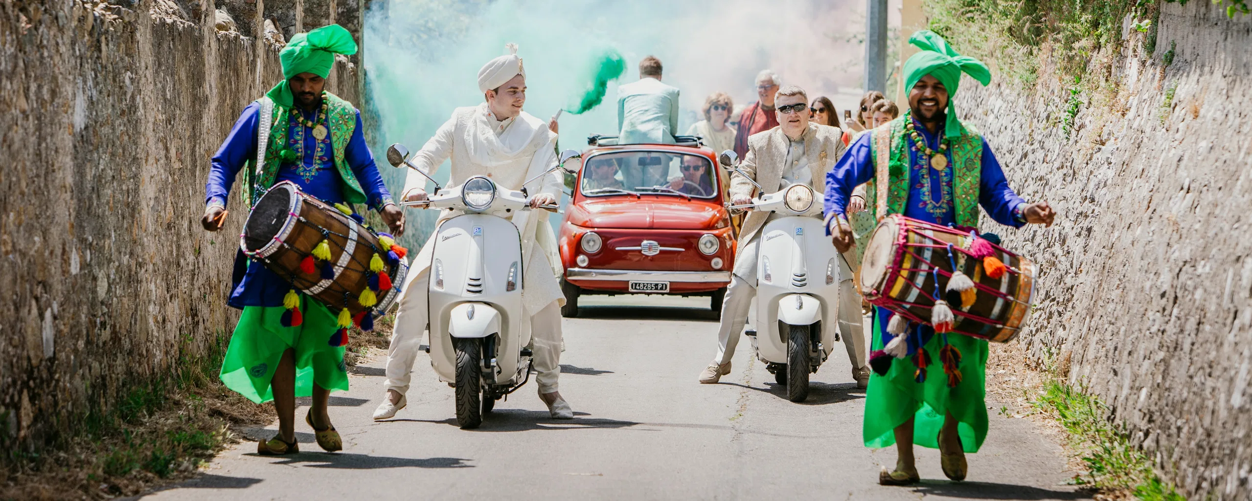 Services Vespa Fiat Indian Drums